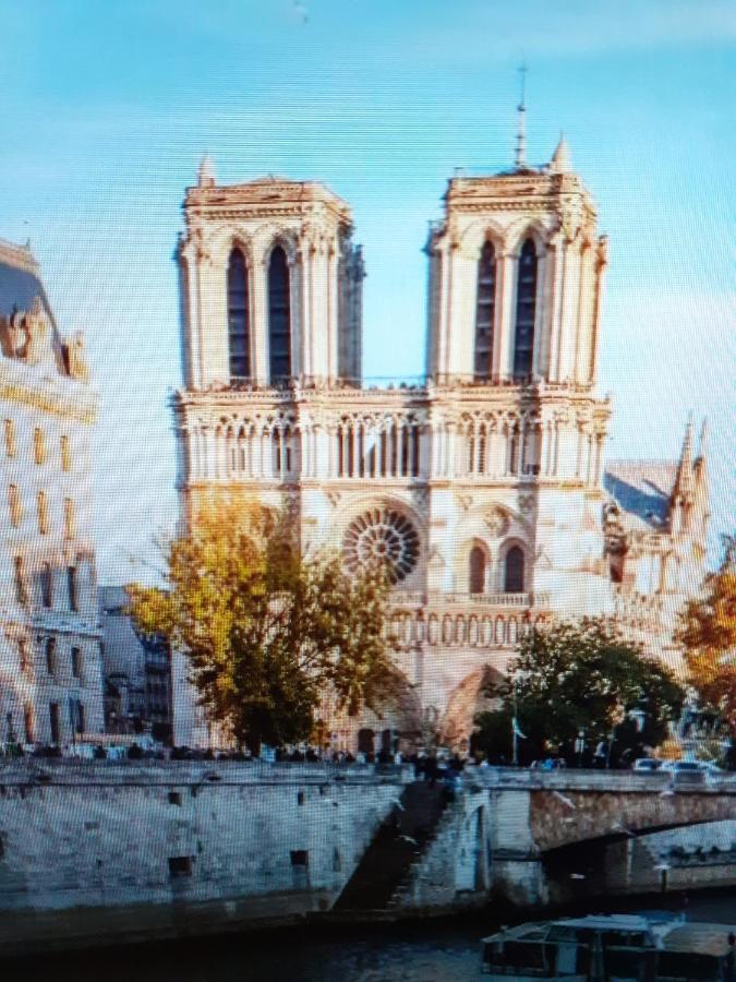 Home Latin Paris Bagian luar foto
